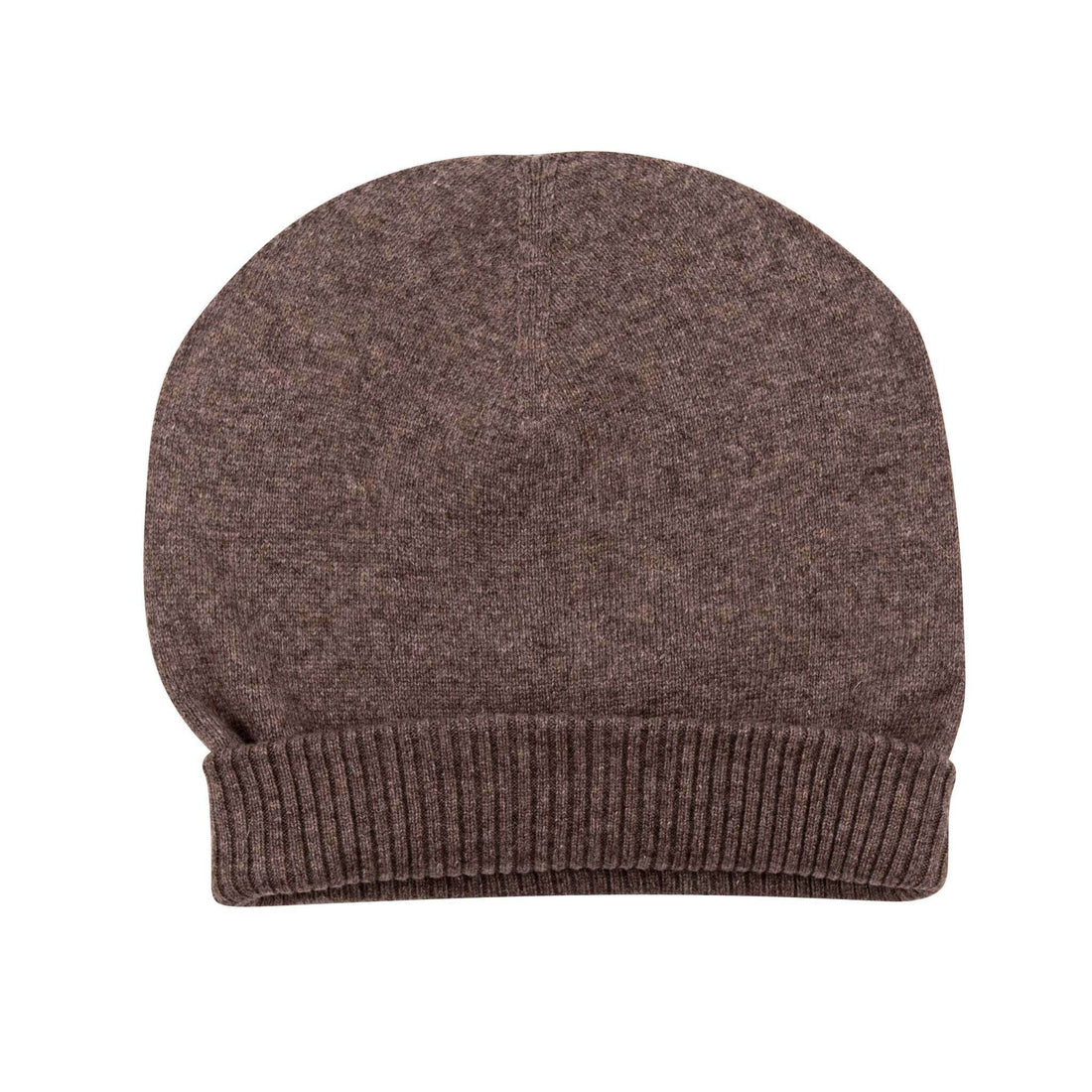 Eine dunkelbraune Beanie-Mütze aus weichem Kaschmir, glatt gestrickt mit einem breiten, fein gerippten Umschlag am unteren Rand.