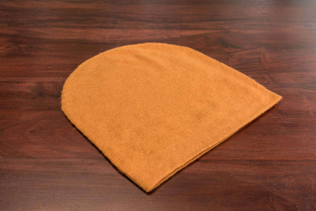 Cappello in cashmere berretto liscio marrone
