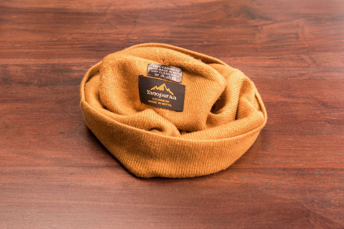 Cappello in cashmere berretto liscio marrone