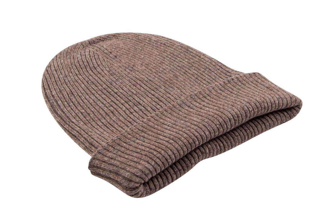 Berretto in cashmere a coste con risvolto - marrone scuro 