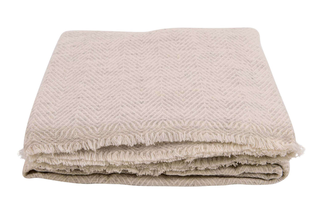 Coperta in cashmere bianco grigio con motivo a grande spina di pesce